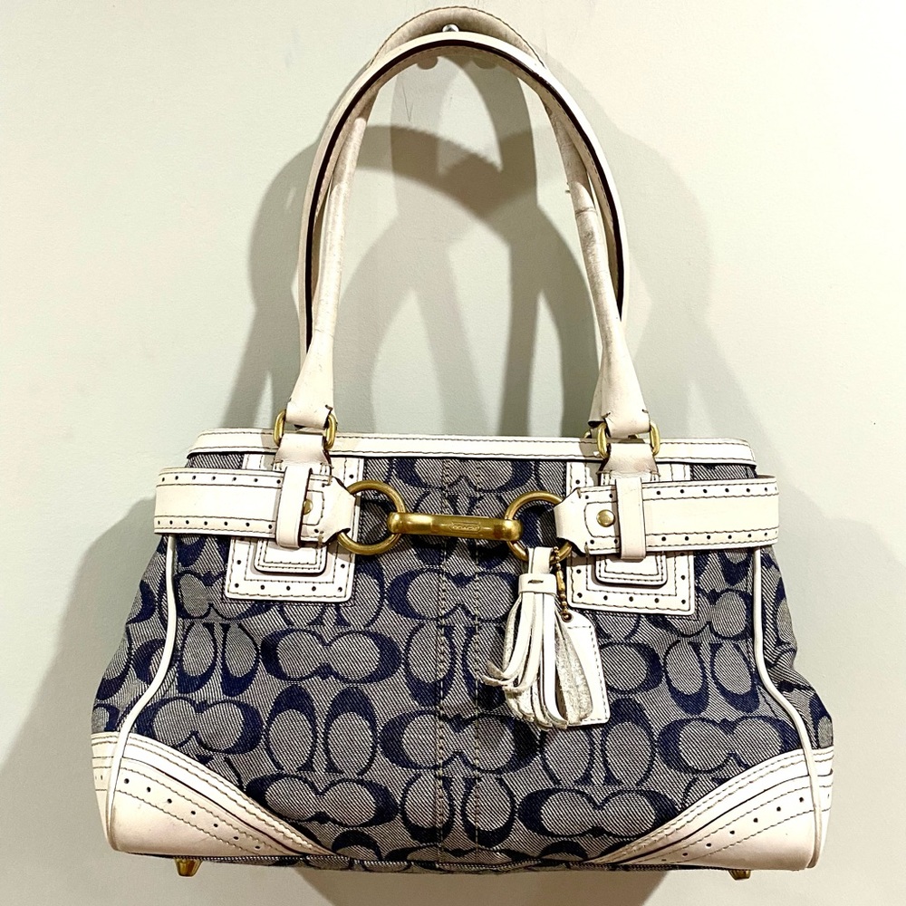 AUTHENTIC COACH HANDBAG